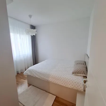 Myka Sa Privatnim Parkingom Баня-Лука